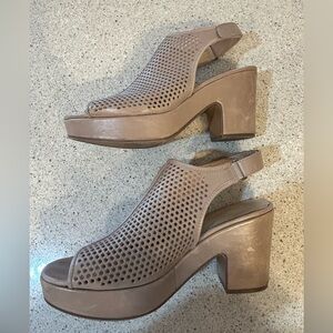 Naturalizer Tan Women's Heeled Sandals